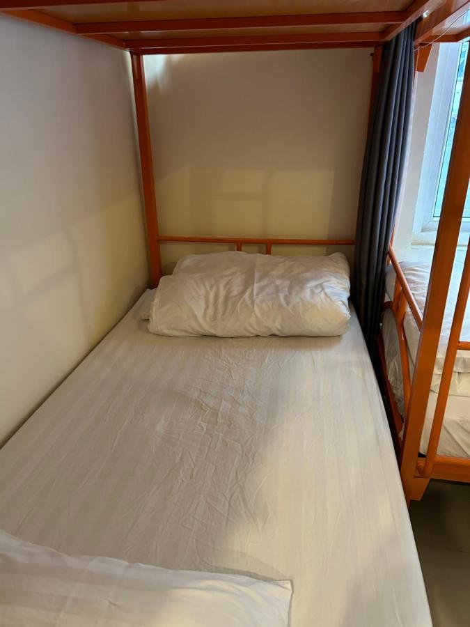 Hotel Starlight 14 Vườn Đào Ha Long Esterno foto