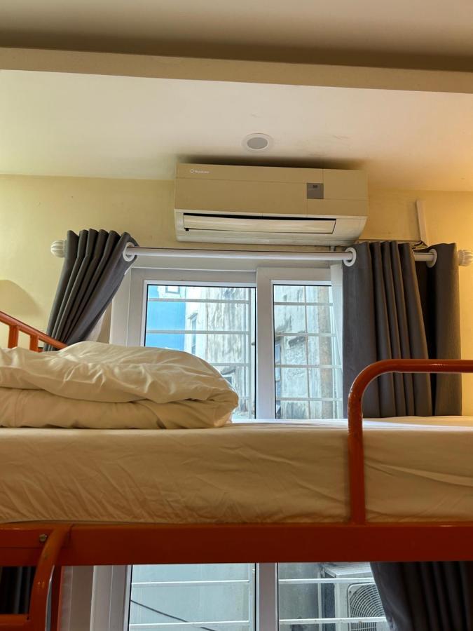 Hotel Starlight 14 Vườn Đào Ha Long Esterno foto