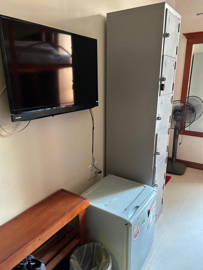 Hotel Starlight 14 Vườn Đào Ha Long Esterno foto