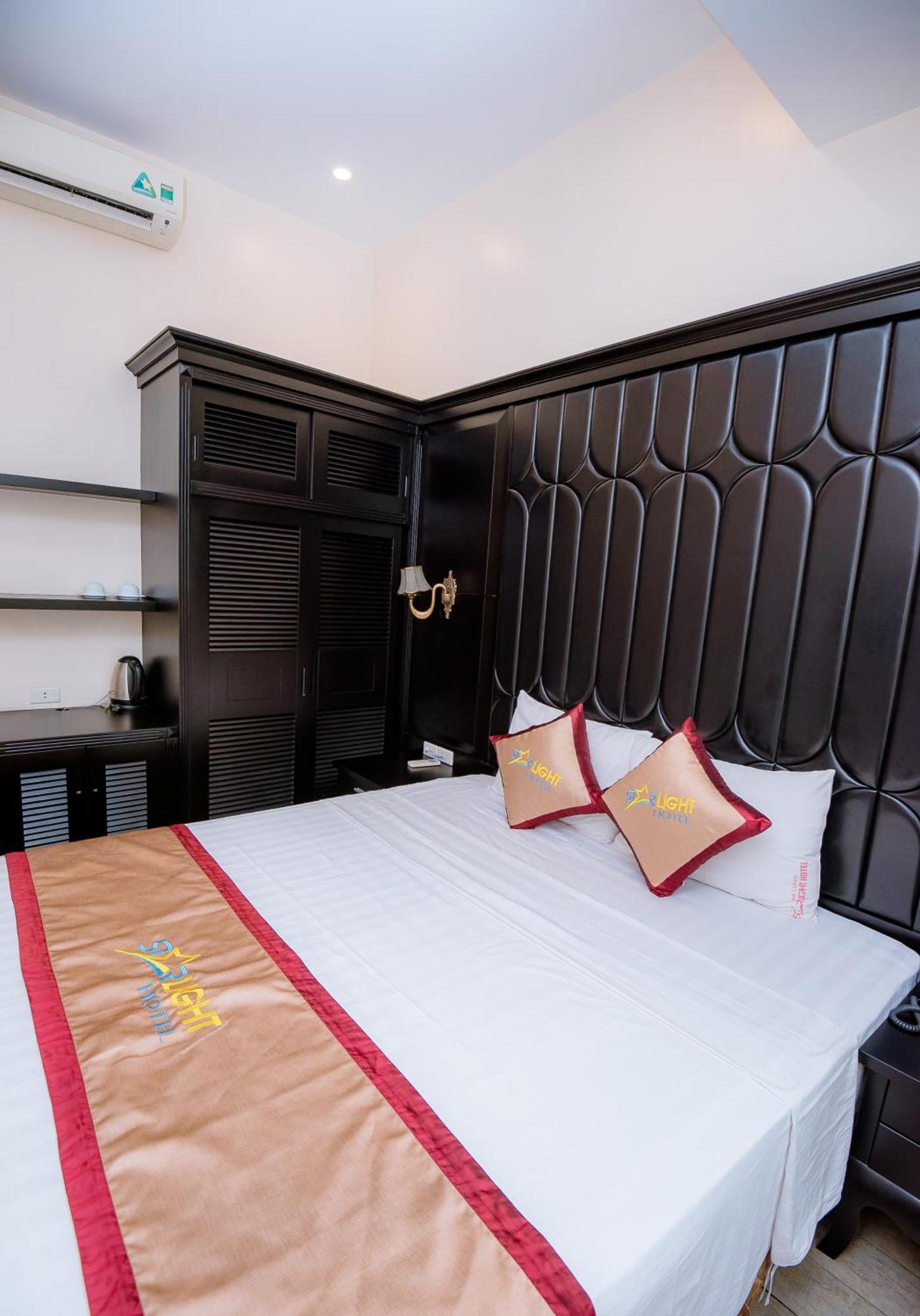 Hotel Starlight 14 Vườn Đào Ha Long Esterno foto