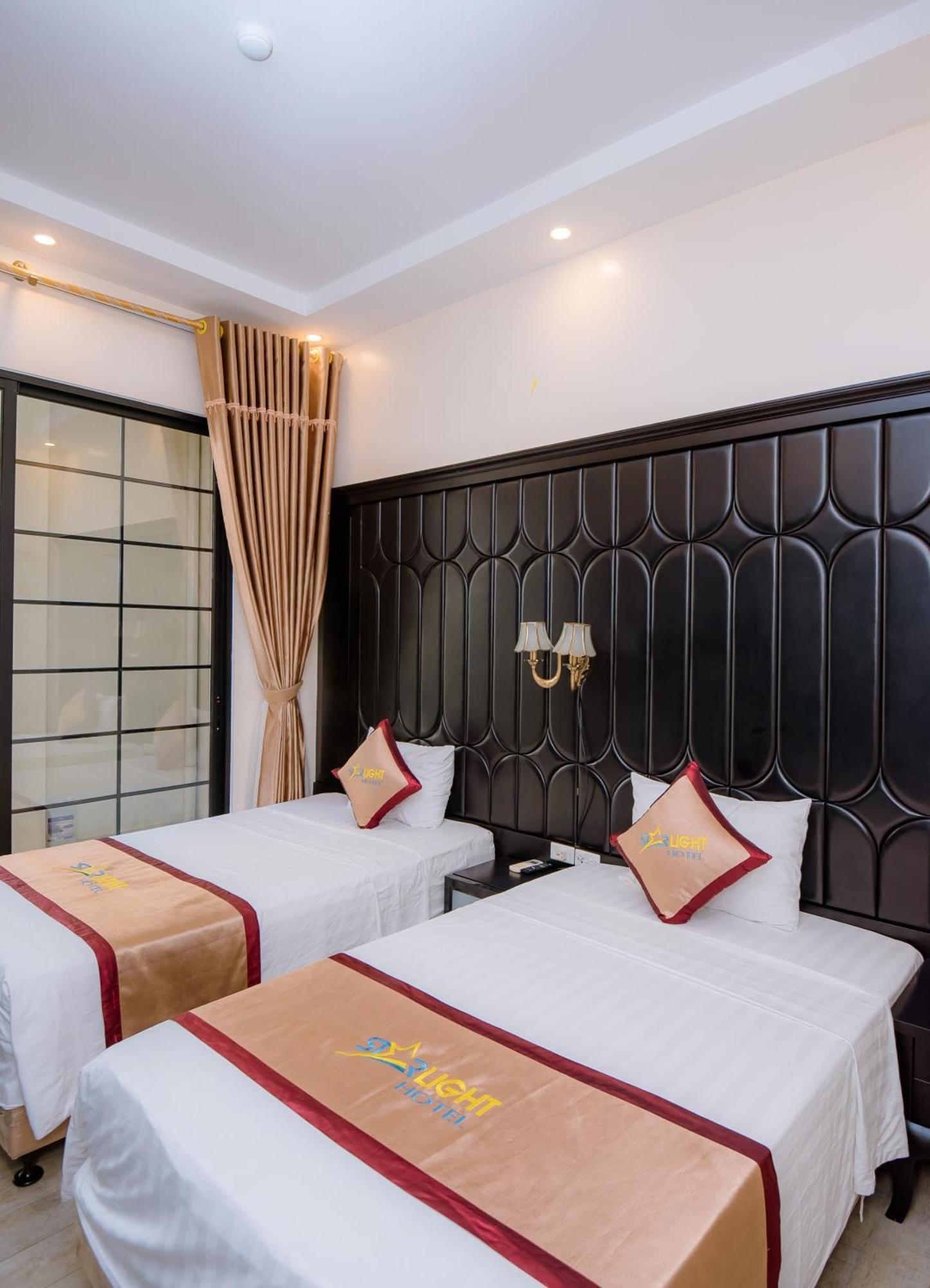 Hotel Starlight 14 Vườn Đào Ha Long Esterno foto