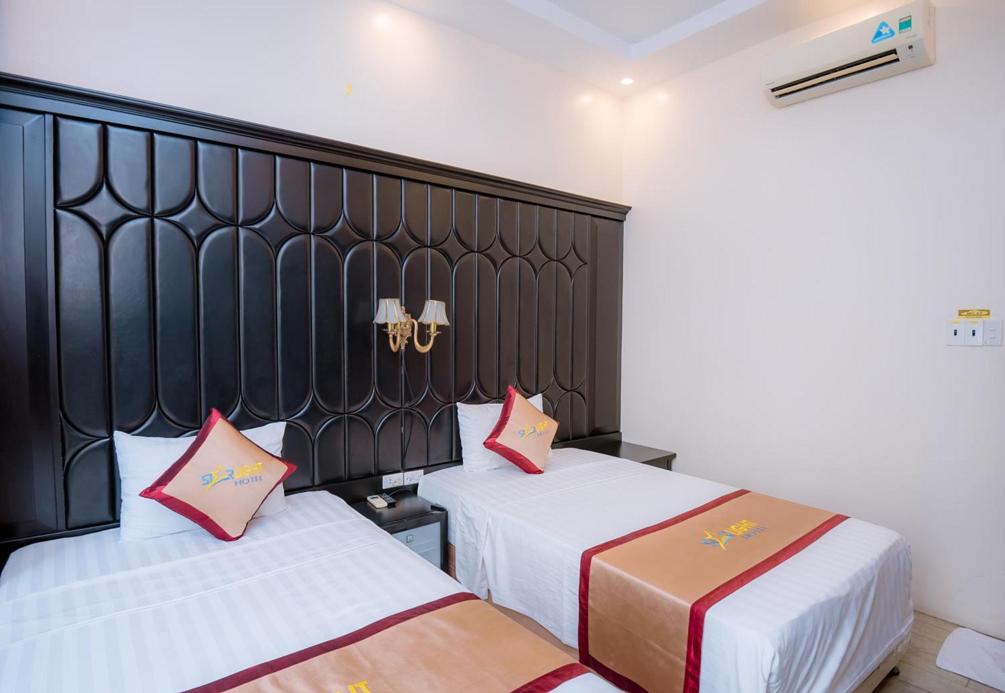 Hotel Starlight 14 Vườn Đào Ha Long Esterno foto