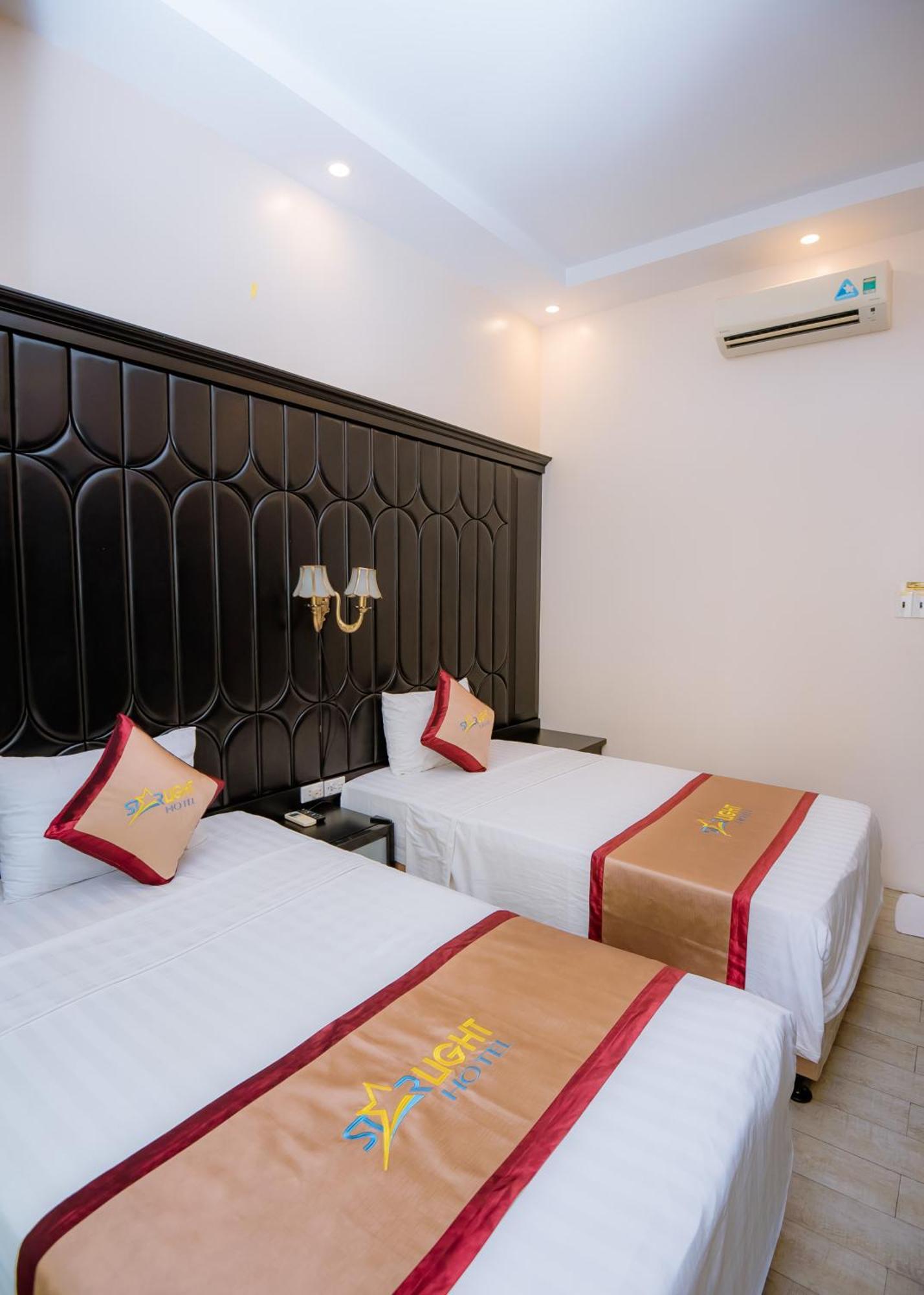 Hotel Starlight 14 Vườn Đào Ha Long Esterno foto