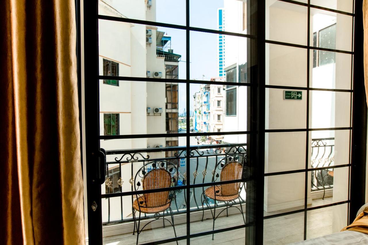 Hotel Starlight 14 Vườn Đào Ha Long Esterno foto