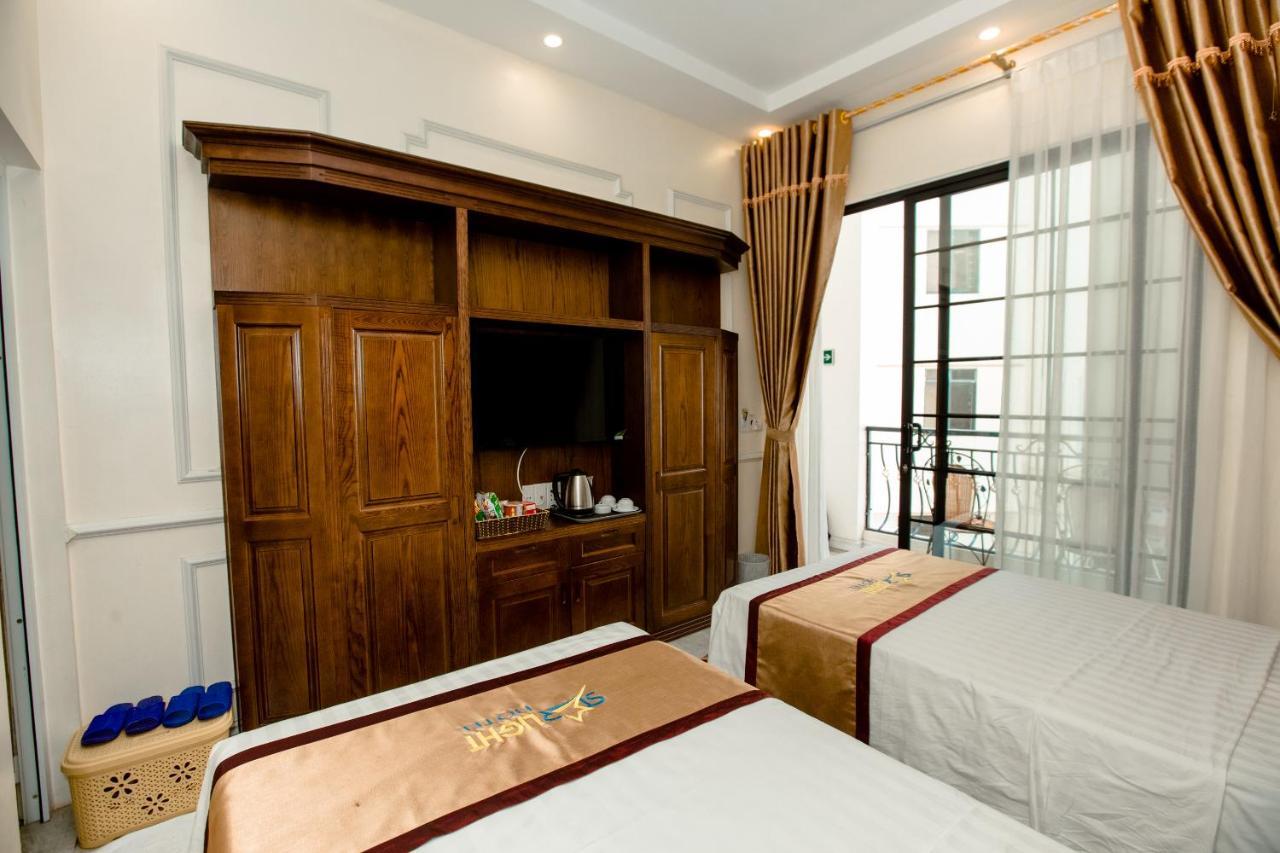 Hotel Starlight 14 Vườn Đào Ha Long Esterno foto