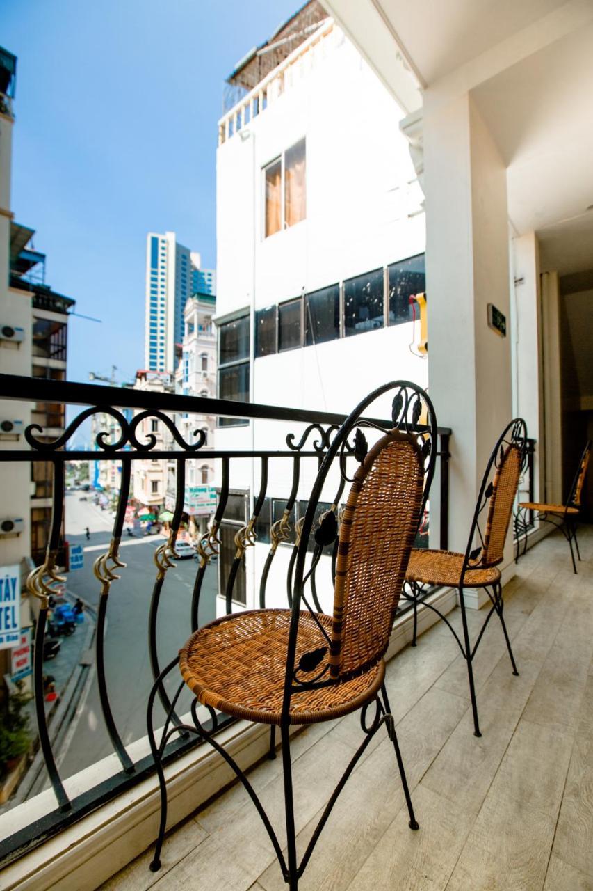 Hotel Starlight 14 Vườn Đào Ha Long Esterno foto