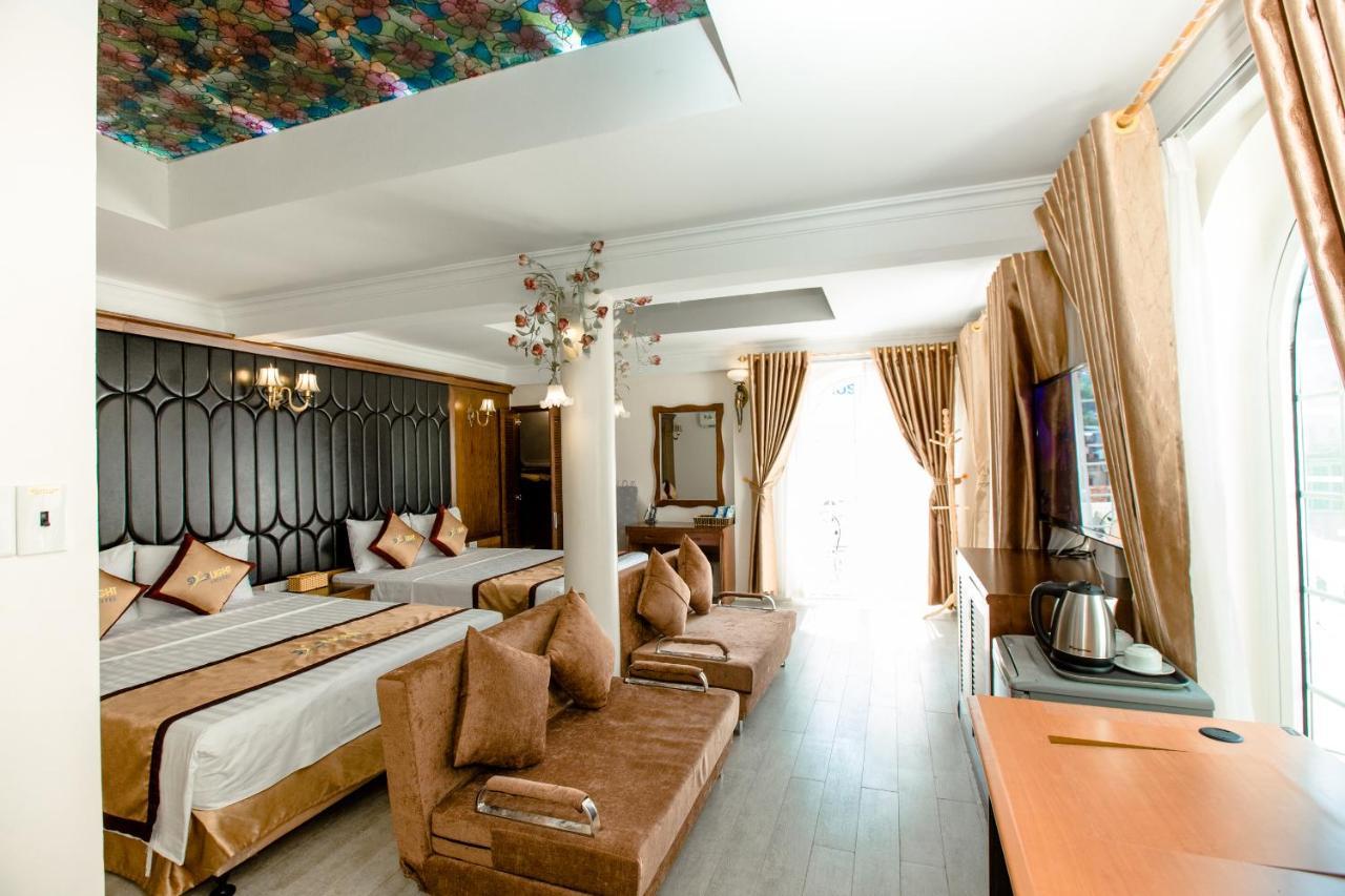 Hotel Starlight 14 Vườn Đào Ha Long Esterno foto
