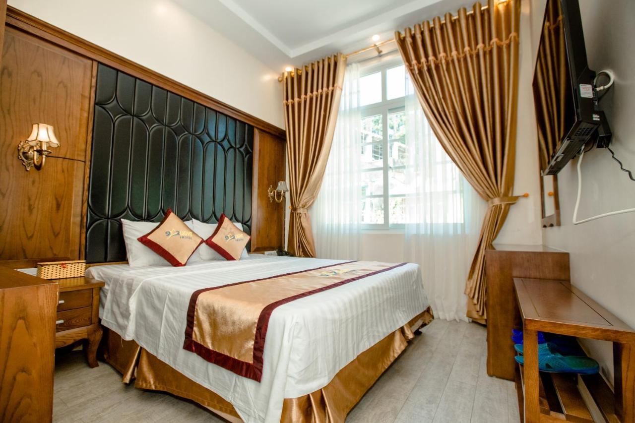 Hotel Starlight 14 Vườn Đào Ha Long Esterno foto