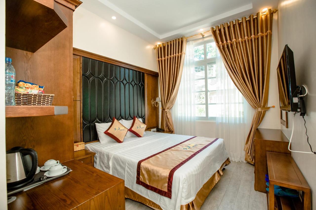 Hotel Starlight 14 Vườn Đào Ha Long Esterno foto